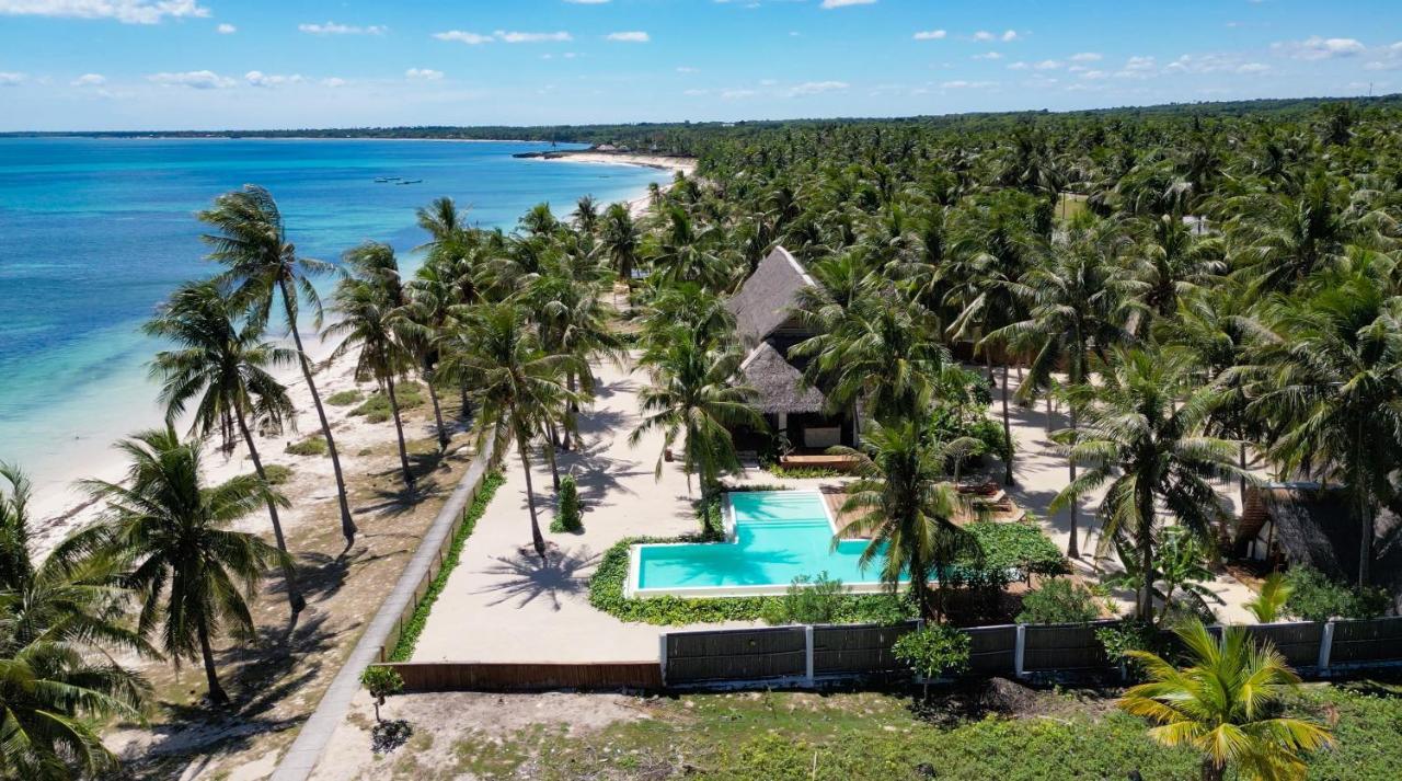 81 Palms Resort Nembrala Kültér fotó