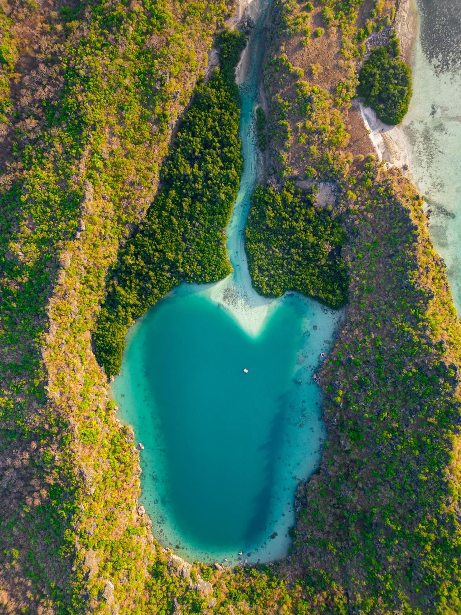 81 Palms Resort Nembrala Kültér fotó