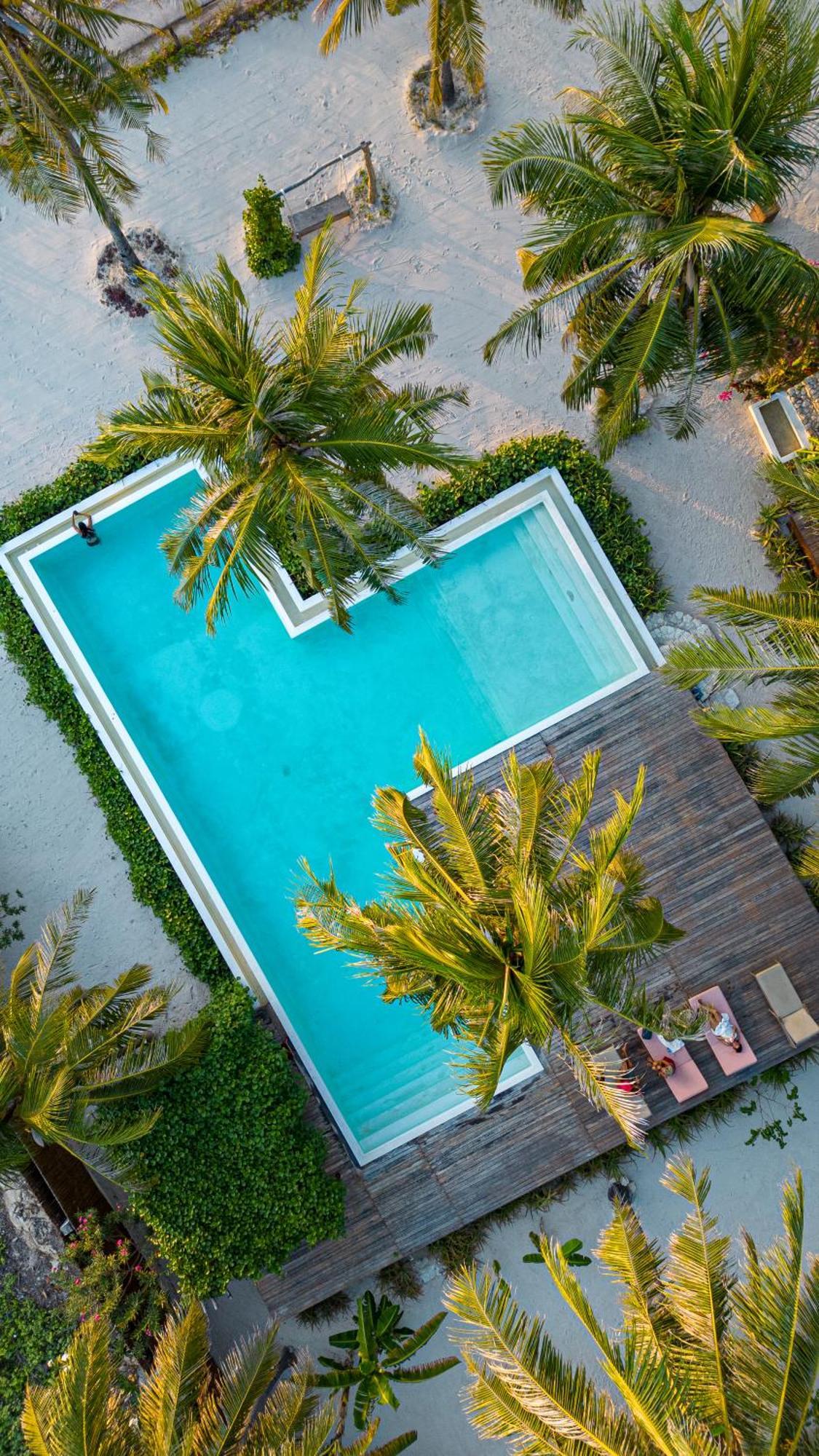 81 Palms Resort Nembrala Kültér fotó